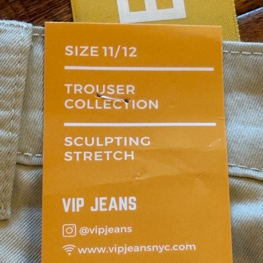 NWT VIP Sculpting Stetch Jeans in Classic Cream Size 11/12 Pants - Picture 5 of 5